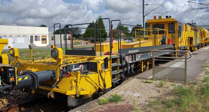 99 83 9 222 013-8 B45D (2019-08-12 gare d'Abancourt) GCF France (27).jpg