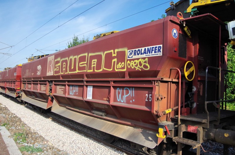 99 87 9 352 632-3 Falns (2019-08-27 gare de Famechon) TR25 (12).jpg (194.68 Kio) Vu 437 fois 99 87 9 352 632-3 Falns (2019-08-27 gare de Famechon) TR25 (12).jpg