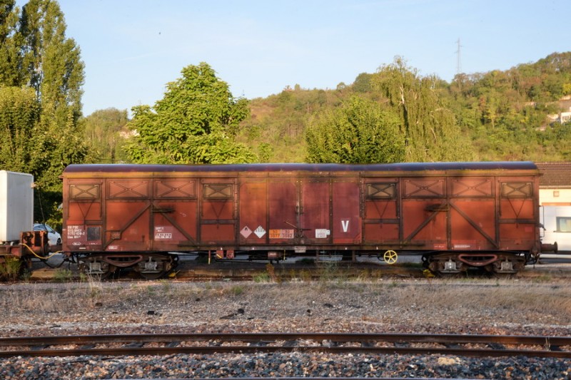 80 87 979 2 420-2 Uas H54 6 F SNCF-PSE (2019-08-23 Sens).jpg