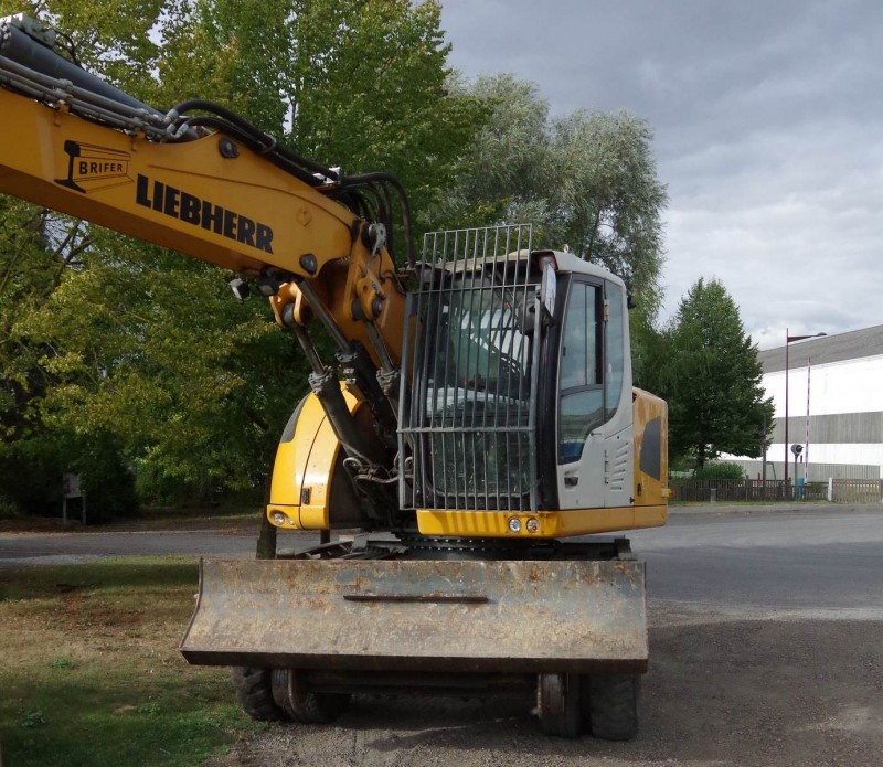 Liebherr A 918 Compact - WLHZ1192VZK080189 - BRIFER - 3 (5) (light).jpg