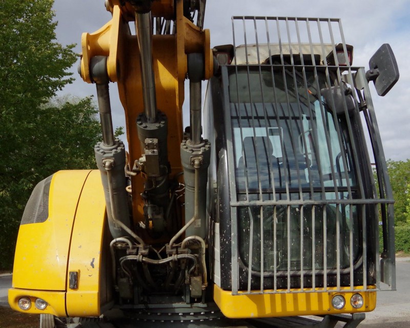 Liebherr A 918 Compact - WLHZ1192VZK080189 - BRIFER - 3 (6) (light).jpg