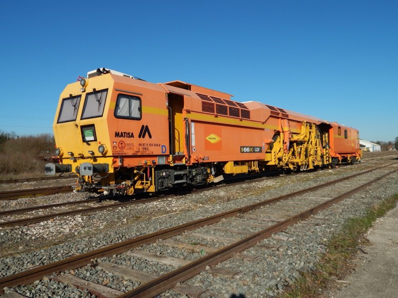 B66 UC - 99 87 9 124 548 8 - COLAS RAIL (1) (Copier).JPG