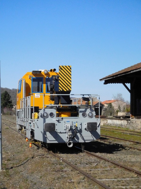 DU 84 RS - 9.798 - SNCF CF à Langeac 28-03-2021 (3).JPG