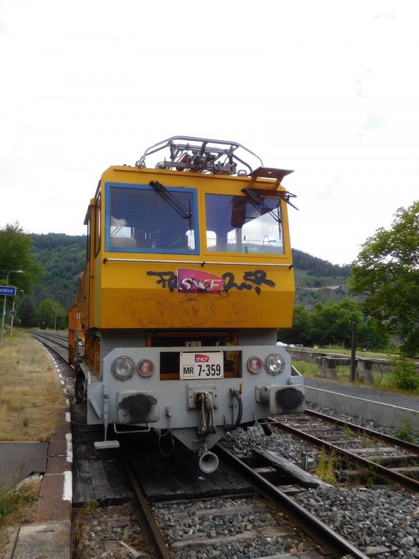 EMC - 99 87 9 636 009-2 SNCF MR à Chapeauroux 27-06-2020 (1).JPG