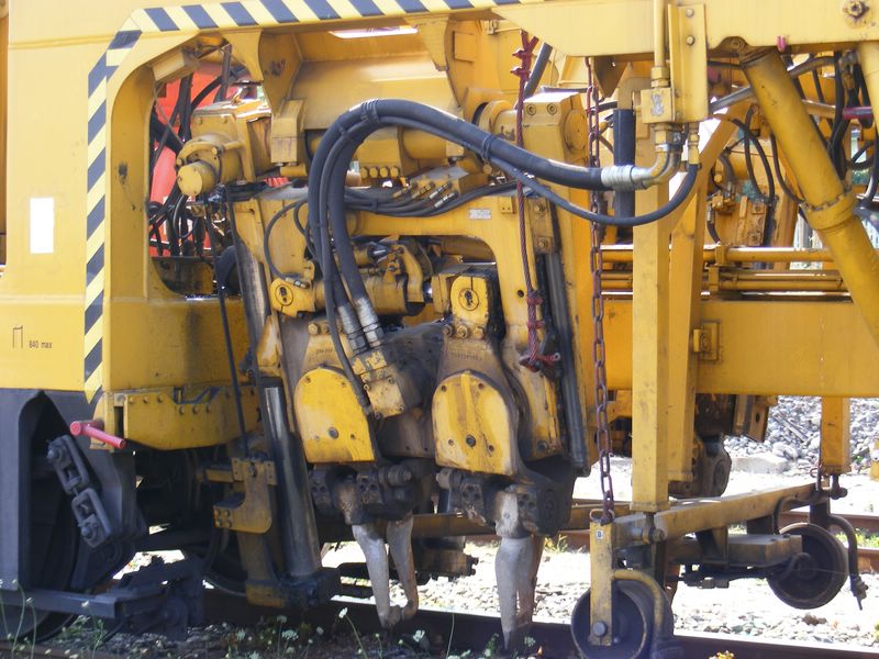 b20f2m27.jpg
