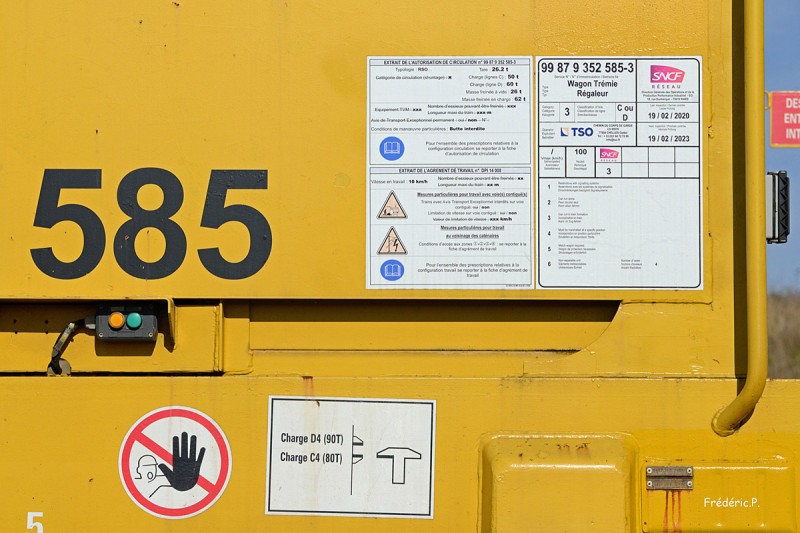 99 87 935 2 585-3 Joué-lès-Tours02 121121.jpg