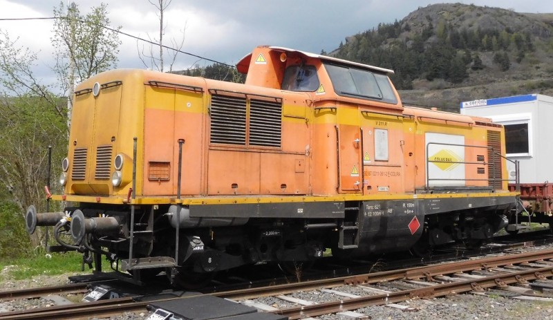 V211R - 99 87 0 211 061-2 - Colas Rail (ex 182 546-1) Chapeauroux 04-2022 (1).JPG