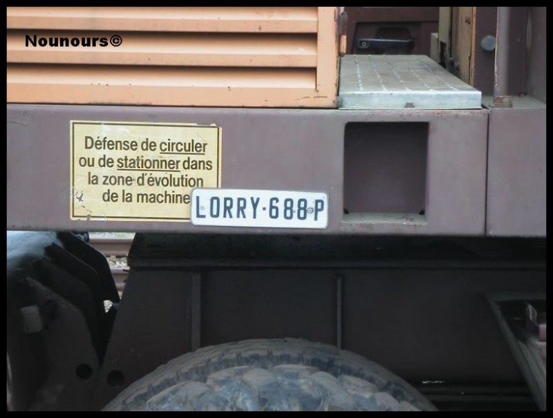 Case688P_2332_R&F_Plaquelorry.jpg