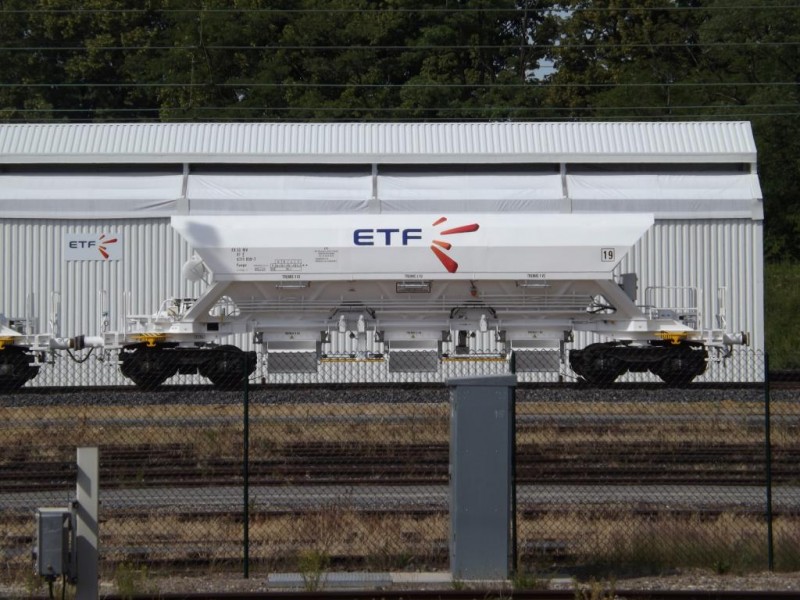 33 87 677 1 059-1 - ETF n°19.jpg