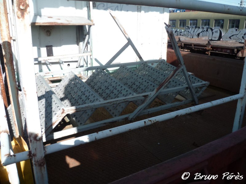 K55 - 40 87 959 4 934-1 - SNCF-TL - Bungalow (3) (light).jpg