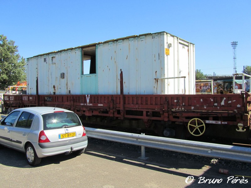 K55 - 40 87 959 4 934-1 - SNCF-TL - Bungalow (8) (light).jpg