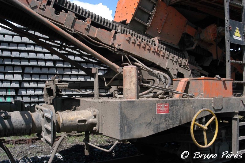 Cribleuse SPRO 1000 - 99 87 9 350 510-3 - Colas Rail (44) (light).jpg