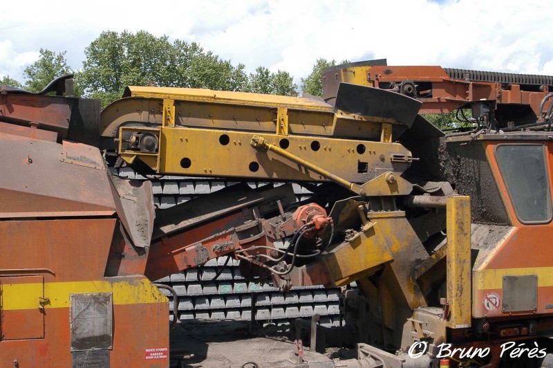 Cribleuse SPRO 1000 - 99 87 9 350 510-3 - Colas Rail (57) (light).jpg
