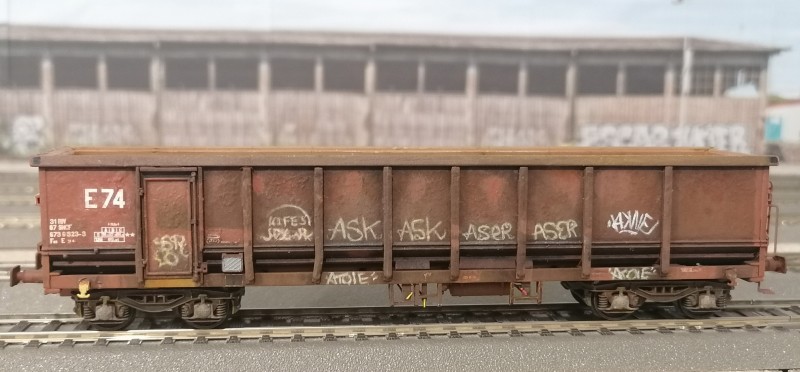 04 E74 01.jpg