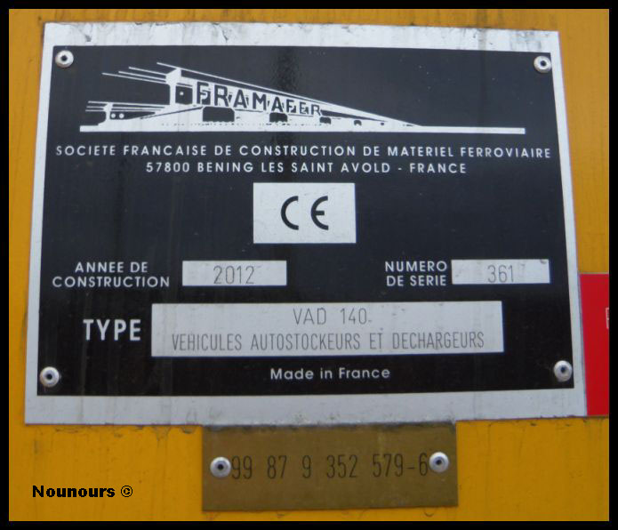 VAD140_99879352579_6_Railmat_Plaque.jpg