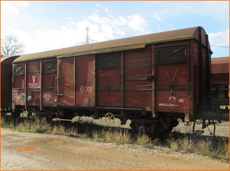 9590432-0UsG54-2a.jpg