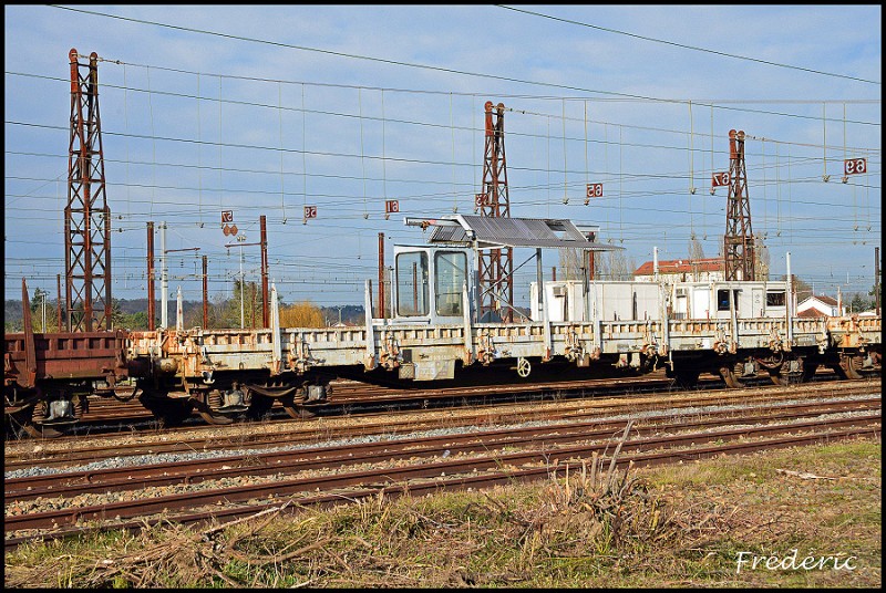 80 87 979 5 900-0 Uas R74-2 Coutras02 241212-border.jpg