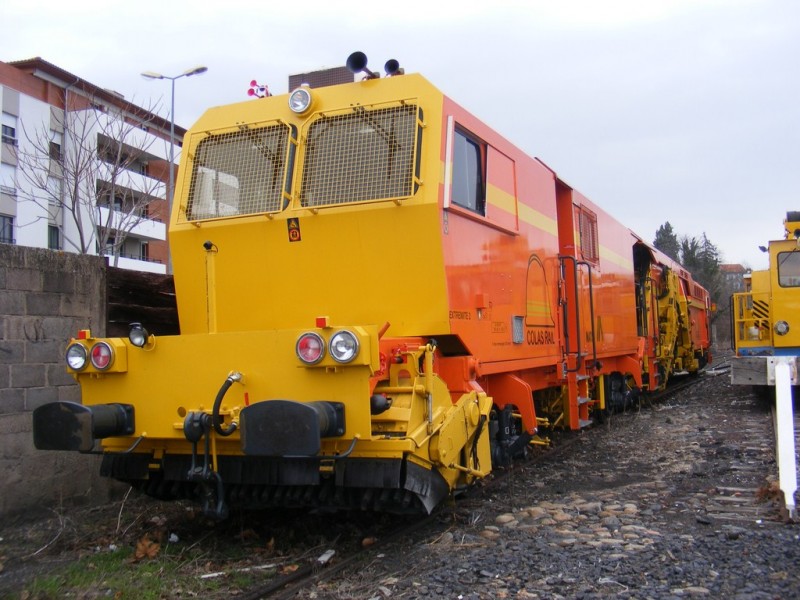 B 66 UC - 99 87 9 124 532 2 - COLAS RAIL (2) (Copier).JPG