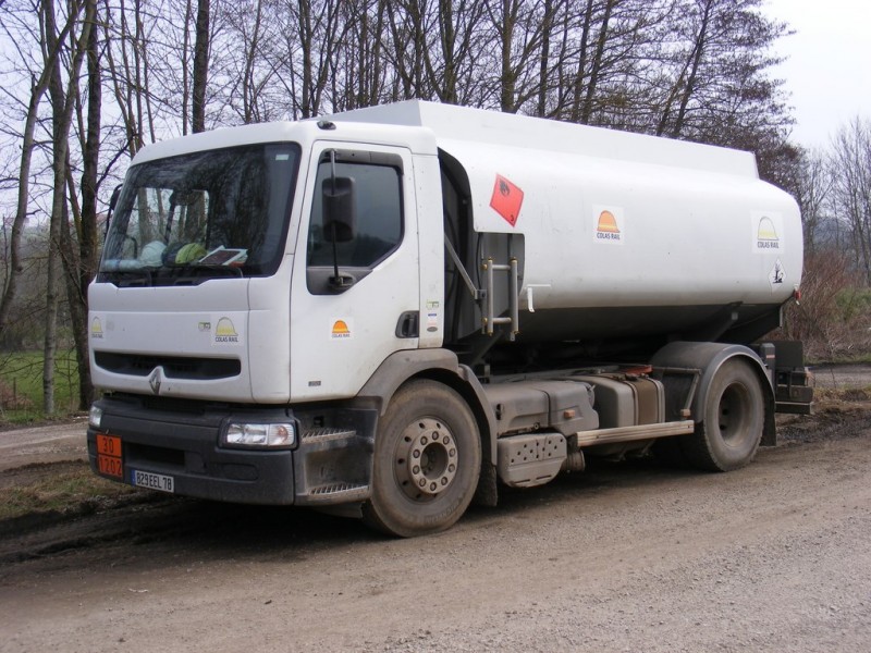 RENAULT MIDLUM 250 - 829 EEL 78 - COLAS RAIL (1) (Copier).JPG