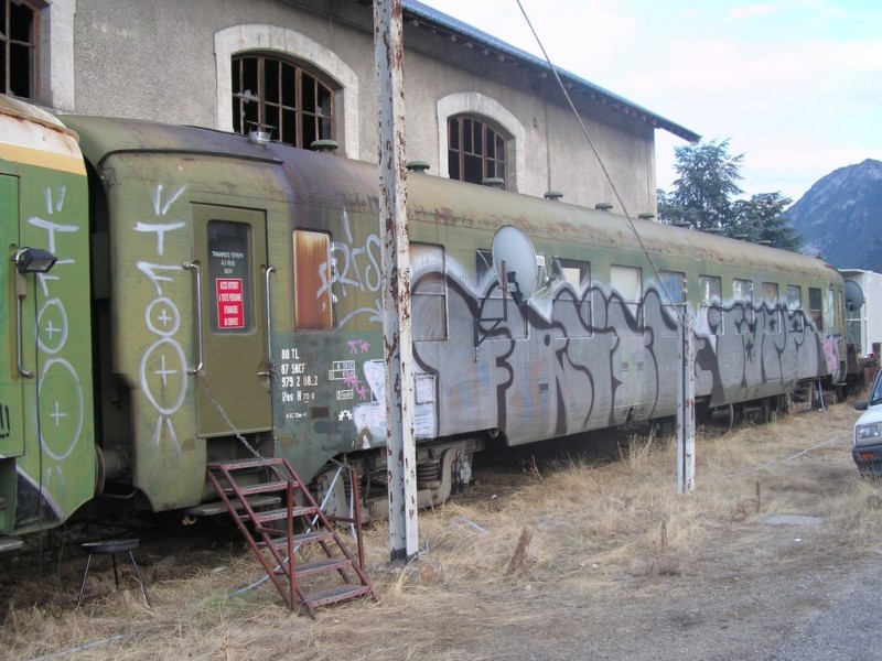 DEV - 80 87 979 2 118 2 Uas  H70-0  TL (2) (Copier).JPG