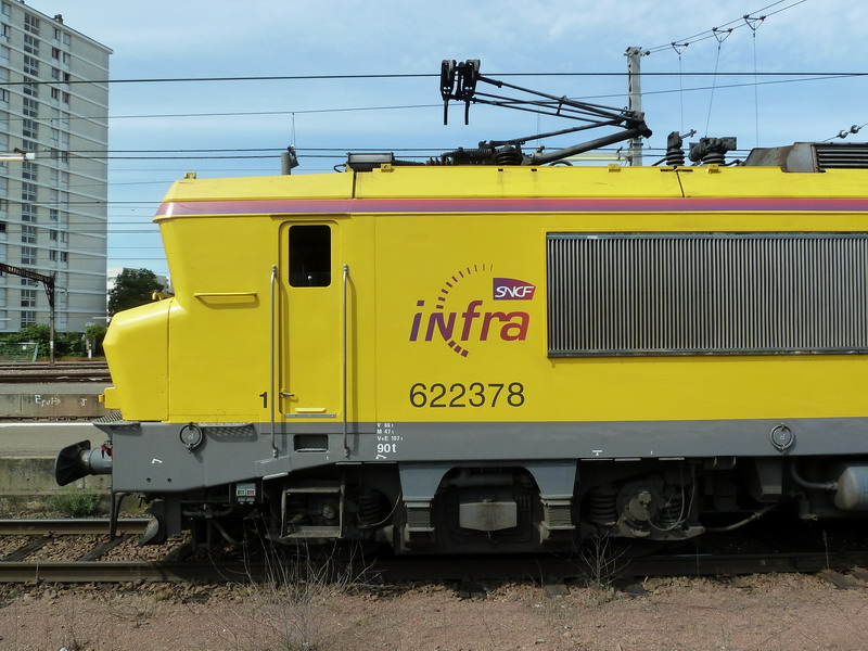 22378 (2012-05-28 Gare de Tours) 14033-14058 (2).jpg