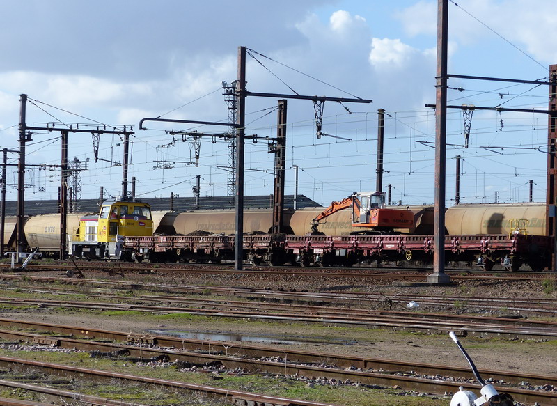 Y.9042 (2014-02-26 St Pierre des Corps) Livrée Infra ex Y.7135 (6).jpg