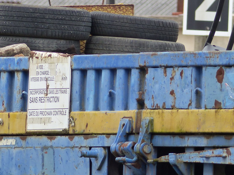 Wagon Plat essieux K50 Vecchietti (2014-03-02 St Pierre des Corps) (3).jpg