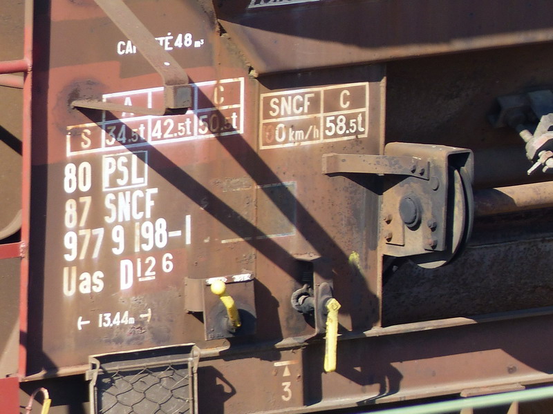 80 87 977 9 198-1 Uas D12 6 SNCF-PSL (2014-03-17 St Pierre des Corps) (2).jpg