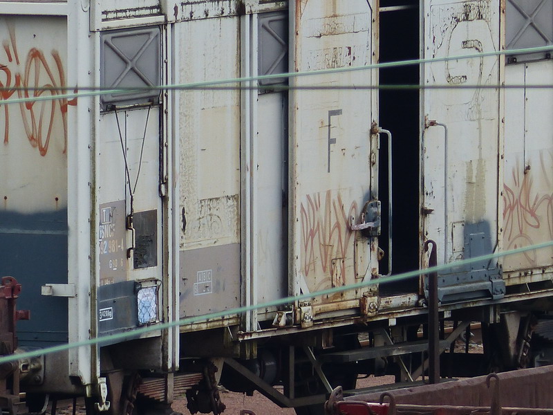 40 87 959 2 981-4 Us  G90 6 F SNCF-TR (2014-03-26 St Pierre) (4).jpg