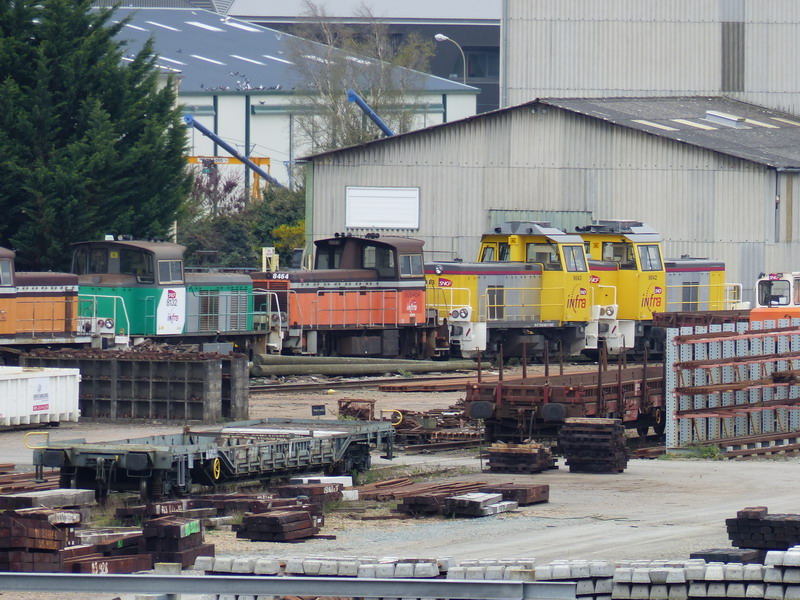 Y.8132 (2014-03-30 St Pierre des Corps) + Y.8464 + Y.9043 + Y.9042 et Y.7541.jpg