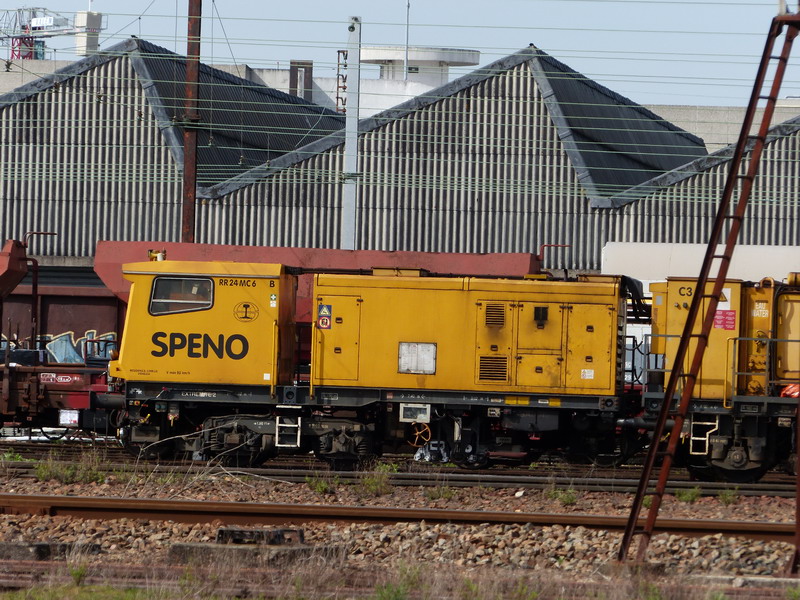 Speno RR 24 MC 6 (2014-03-29 St Pierre) (1).jpg