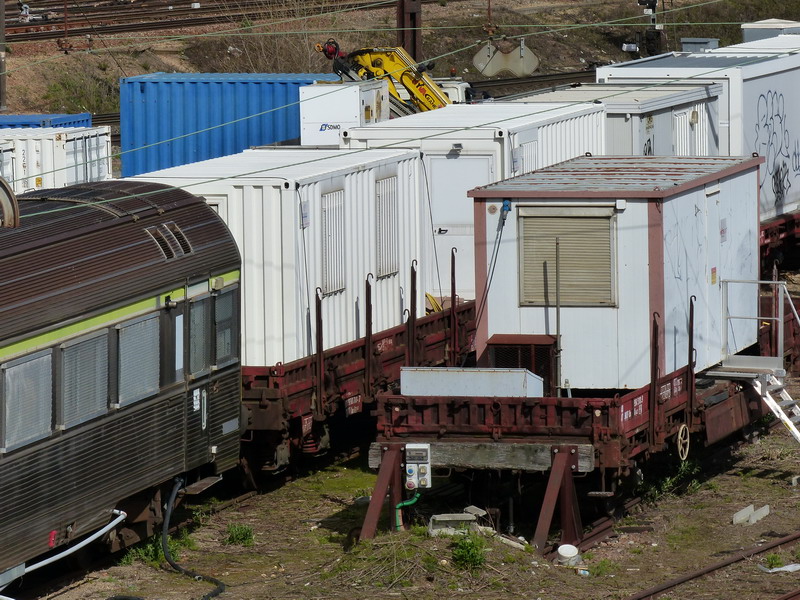 80 87 975 0 700-7 Uas R25 6 SNCF-TR (2014-03-25 St Pierre des Corps) (1).jpg