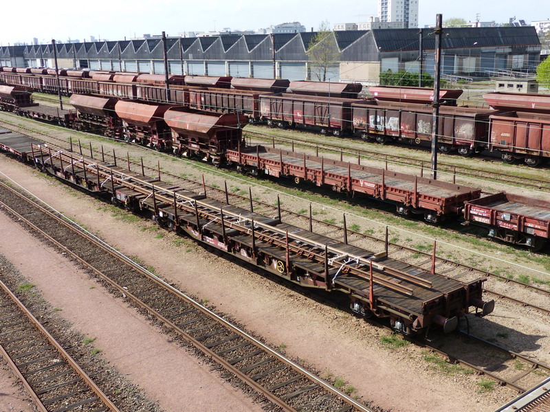 80 87 977 0 035-4 R 07 2 F SNCF-PN (2014-03-31 St Pierre des Corps) (1).jpg