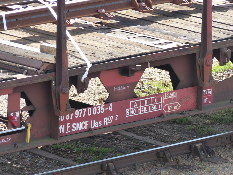 80 87 977 0 035-4 R 07 2 F SNCF-PN (2014-03-31 St Pierre des Corps) (5).jpg