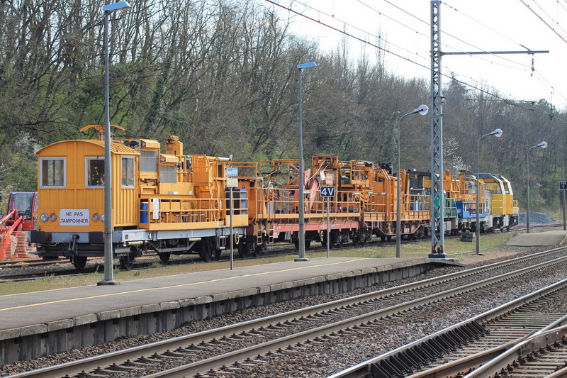 2014-03-28 gare de Monts (1).jpg