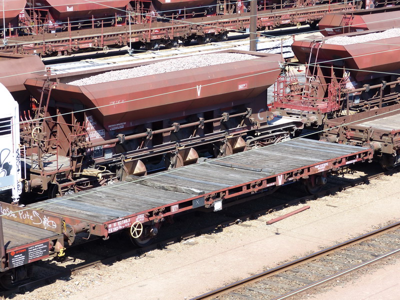 40 87 952 3 810-9 Us K25 1 SNCF-PN (2014-04-17 St Pierre des Corps) (1).jpg