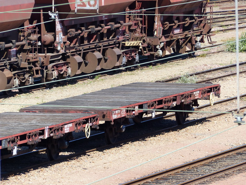 40 87 952 3 772-1 Us K25 1 SNCF-PN (2014-04-17 St Pierre des Corps) (1).jpg