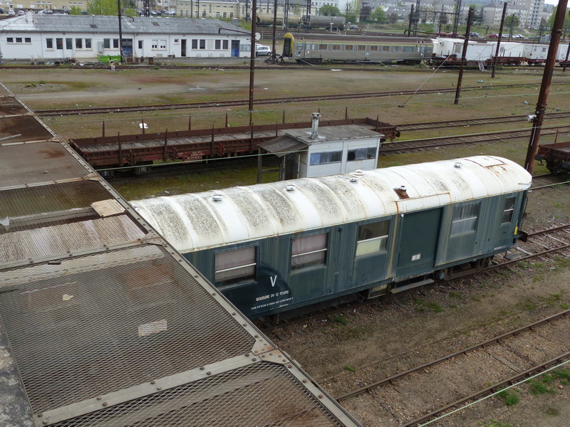 80 87 979 3 408-6 Uas H54 6 SNCF-TR (2014-04-04 St Pierre des Corps).jpg