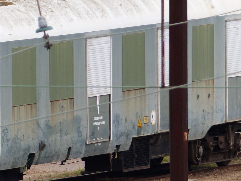 80 87 979 3 308-8 Uas SNCF-TR (2014-04-25 St Pierre des Corps) (3).jpg