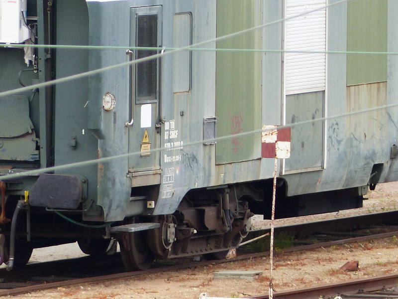 80 87 979 3 308-8 Uas SNCF-TR (2014-04-25 St Pierre des Corps) (2).jpg