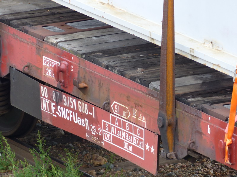 80 87 975 1 608-1 Uas R29 2 F SNCF-NT (2014-04-24 St Pierre des Corps) (3).jpg