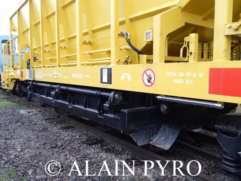WAGON TREMIE - 99 87 9 352 584 6 - TSO (3) (Copier).JPG