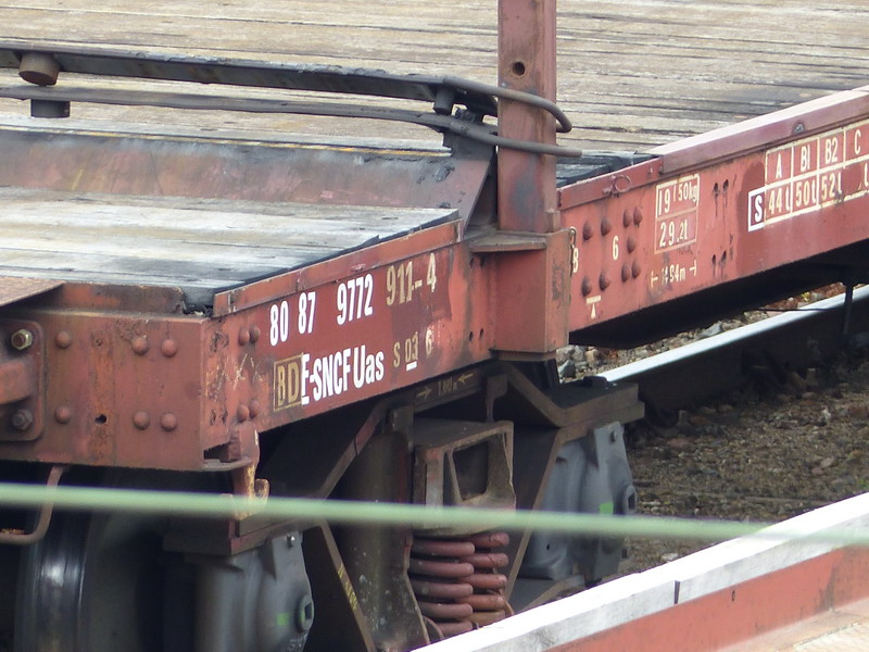 80 87 977 2 911-4 Uas S03 6 F SNCF-BD (2014-04-24 St Pierre des Corps) LRS N°30 (4).jpg