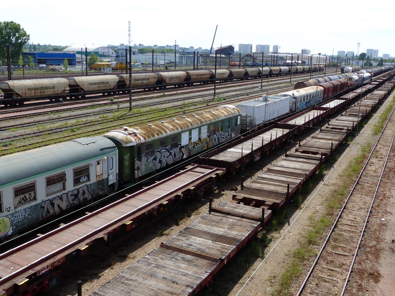 80 87 979 2 137-2 Uas H70 0 SNCF-BD (2014-05-05 St Pierre des Corps) (14).jpg