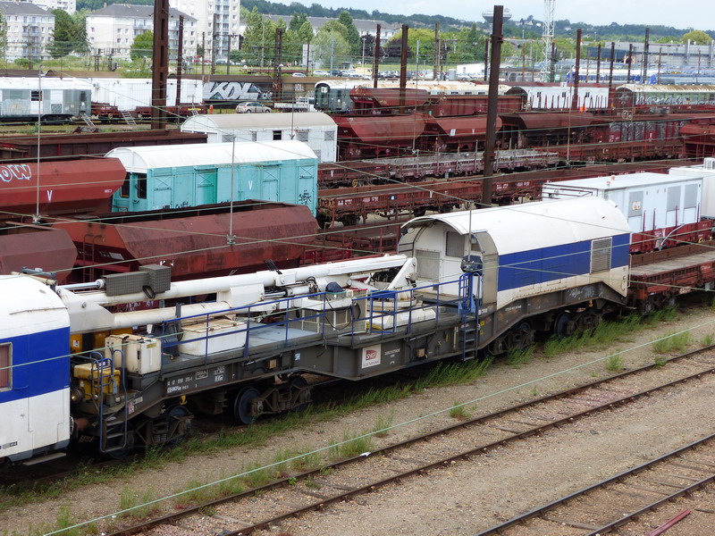 80 87 979 9 375-1 Uas W42 9 F SNCF-RO (2014-05-12 St Pierre des Corps) (3).jpg