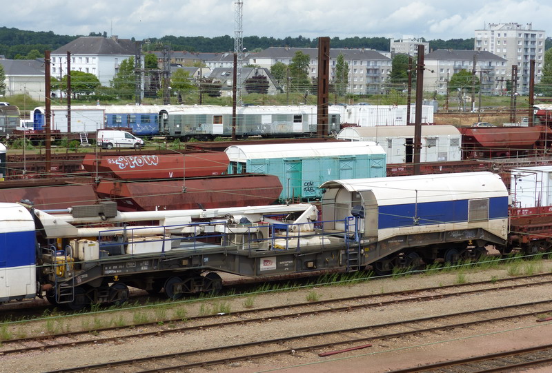 80 87 979 9 375-1 Uas W42 9 F SNCF-RO (2014-05-12 St Pierre des Corps) (1).jpg