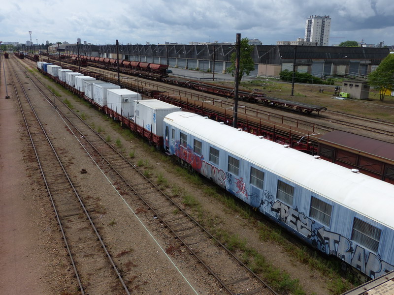 40 87 959 4 902-8 Us SNCF-TR (2014-05-12 St Pierre des Corps) (3).jpg