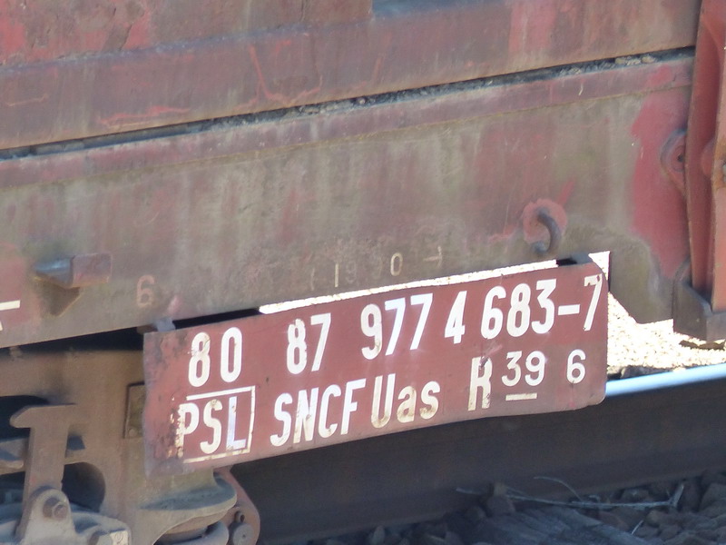 80 87 977 4 683-7 Uas R39 6 SNCF-PSL (2014-05-15 St Pierre des Corps) (2).jpg