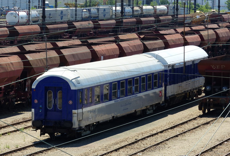 80 87 979 1 533-3 Uass H 52 0 SNCF-RN (2014-06-13 St Pierre des Corps) (1).jpg