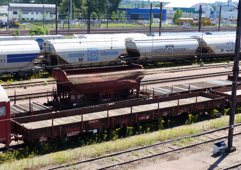 80 87 977 4 529-2 Uas R39 6 SNCF-PSL (2014-06-13 St Pierre des Corps) (1).jpg